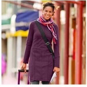 Athleta burgundy Cassidy dress. Half zip, long sleeve, great condition size M